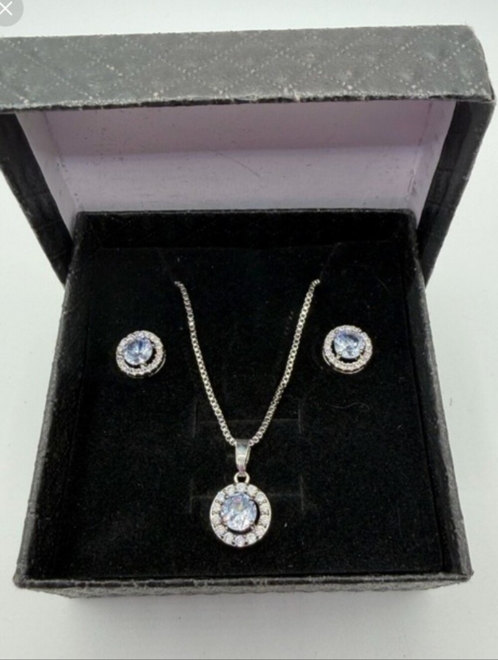 2pc-Halo Pendant Necklace & Stud Earrings Set (Blue / Silvertone)🩵